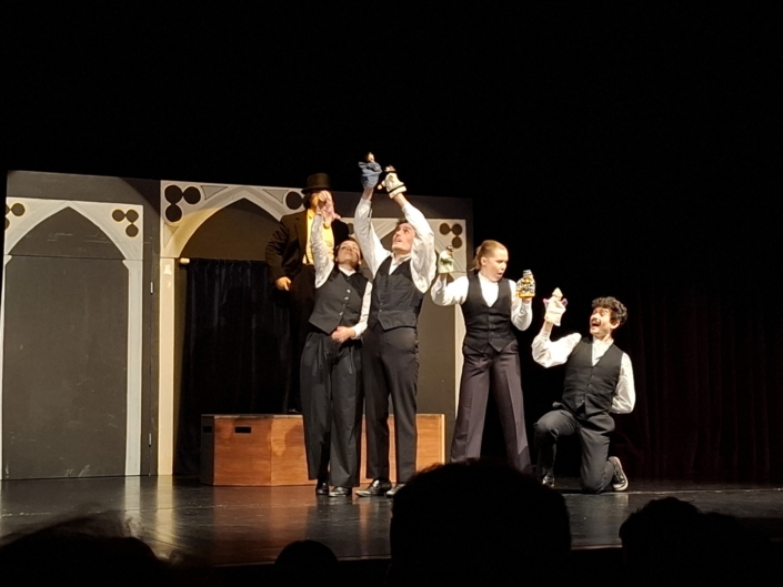 2025-10-23-Englisch-Theater-Poe-Pale-Raven-003