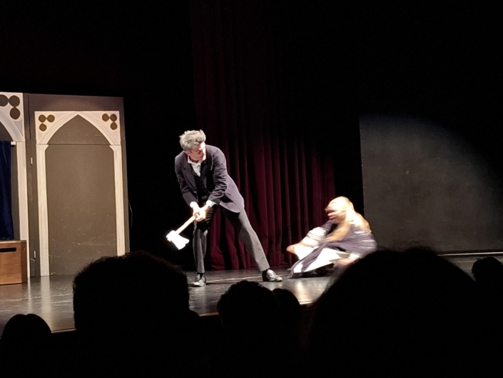 2025-10-23-Englisch-Theater-Poe-Pale-Raven-005
