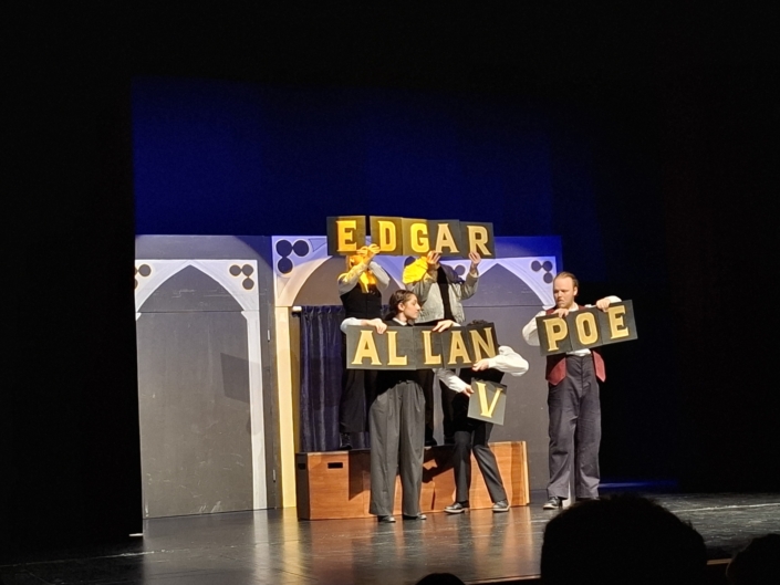 2025-10-23-Englisch-Theater-Poe-Pale-Raven-007