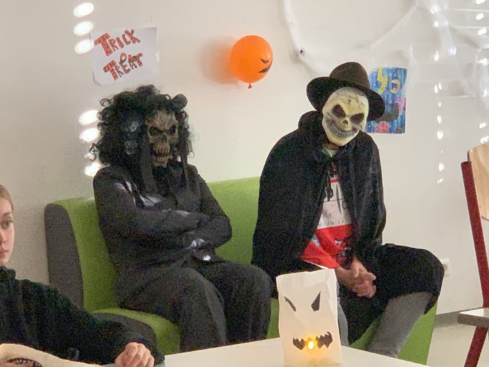 2025-10-30-Halloween-Party-004